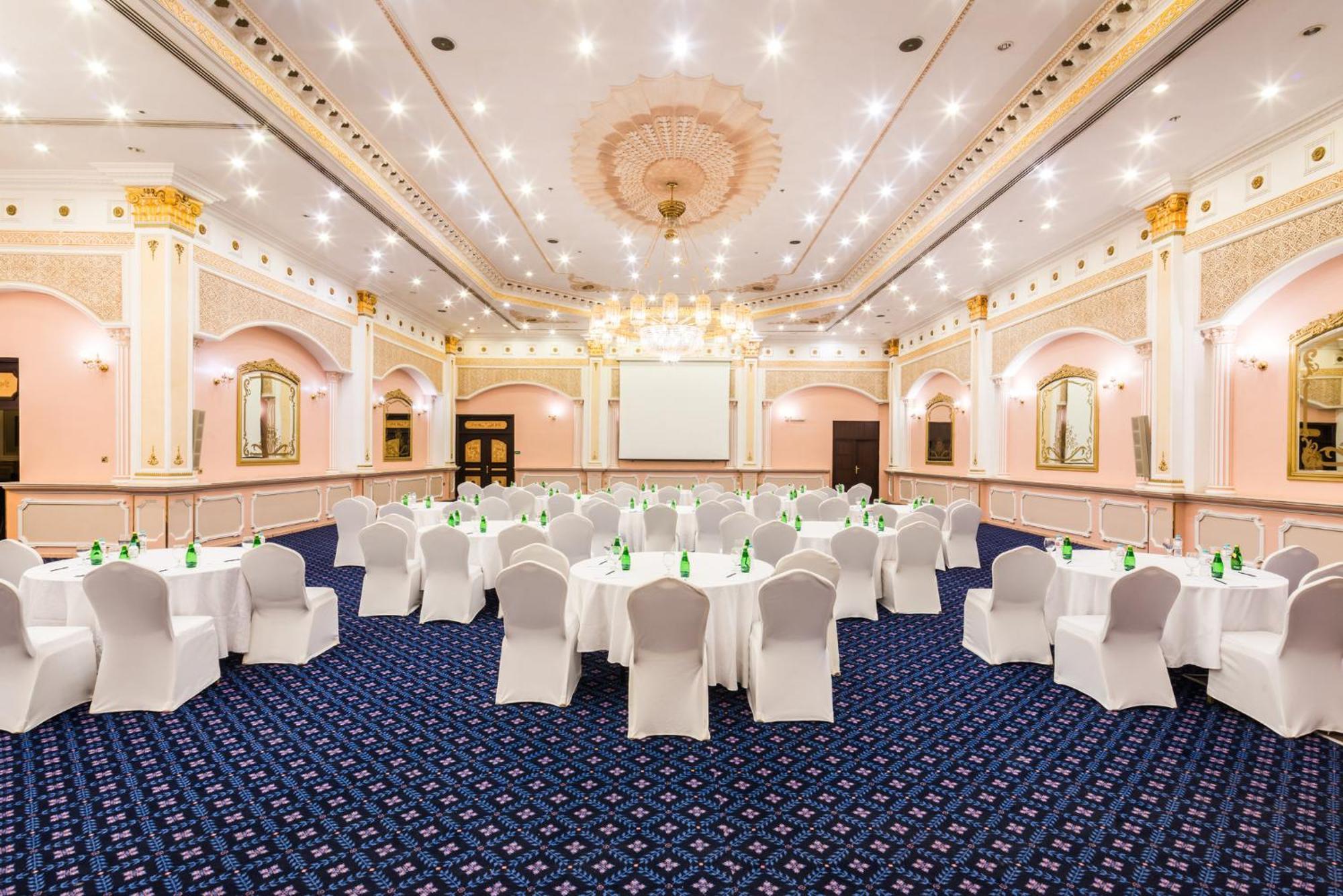 Holiday Inn Riyadh Al Qasr By Ihg Exterior foto